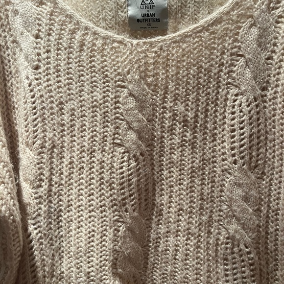 Brand: Urban outfitters Size: XS Style. Cute high low knit ivory sweater - Picture 5 of 5